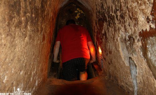 What to wear to the cu chi tunnels simple clothes