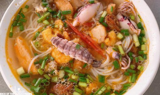 Another place for tasty seafood noodle lovers