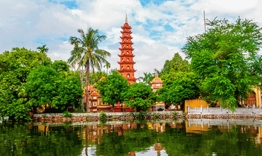 Buddhist temples and beautiful religious architecture welcomes the public for free